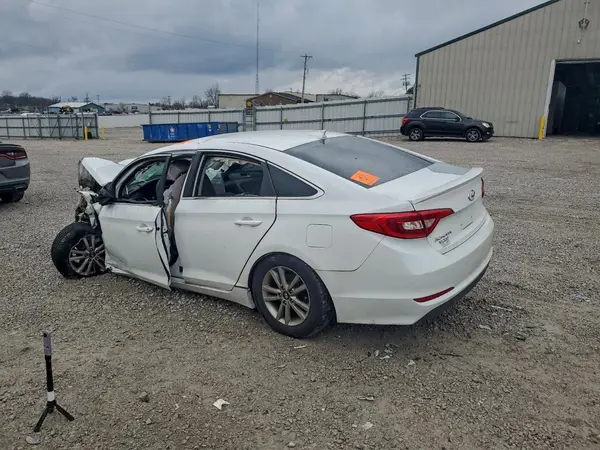 5NPE24AFXGH300832 2016 HYUNDAI SONATA - Image 2