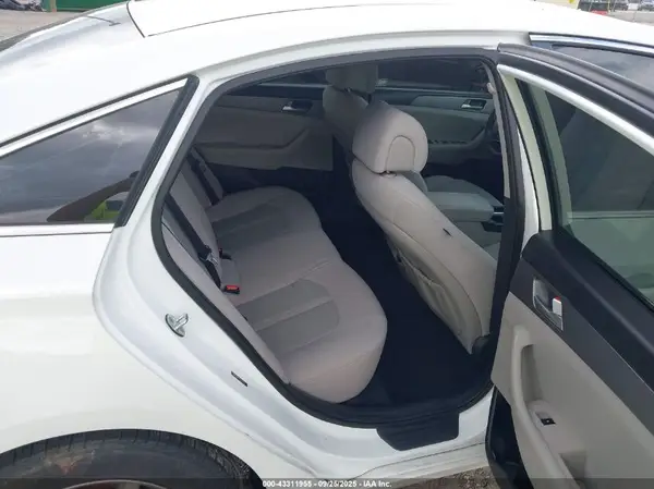 5NPE24AFXGH301429 2016 HYUNDAI SONATA - Image 8