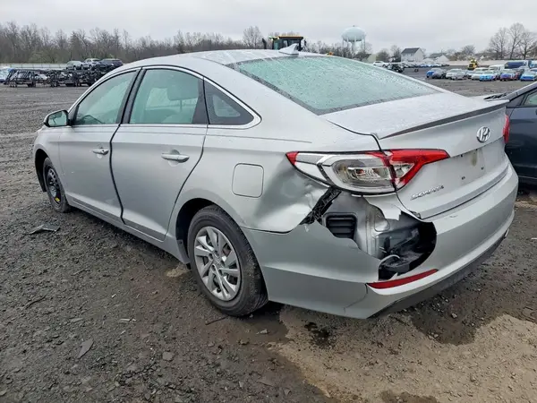 5NPE24AFXGH303116 2016 HYUNDAI SONATA - Image 2