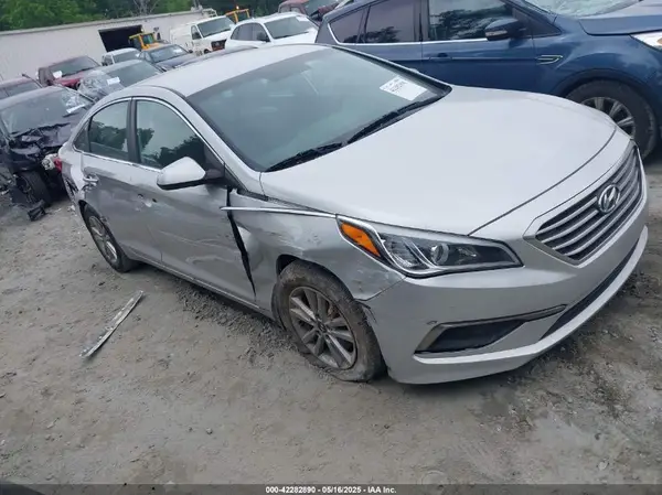 5NPE24AFXGH305416 2016 HYUNDAI SONATA - Image 1