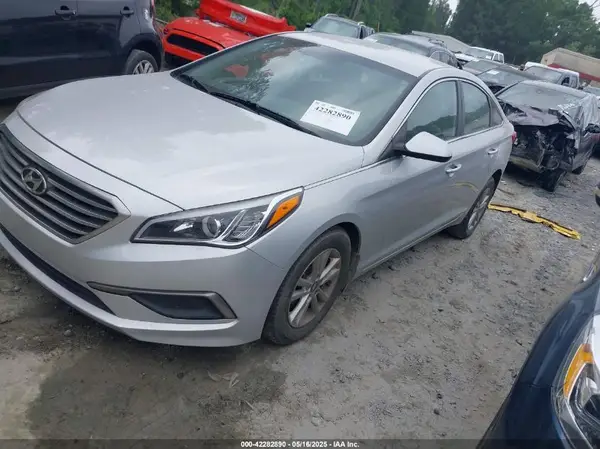 5NPE24AFXGH305416 2016 HYUNDAI SONATA - Image 2