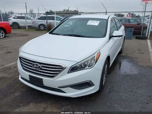 5NPE24AFXGH308879 2016 HYUNDAI SONATA - Image 2