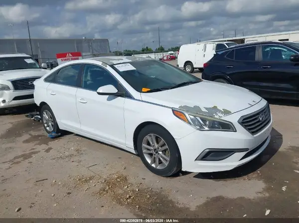 5NPE24AFXGH313452 2016 HYUNDAI SONATA - Image 1
