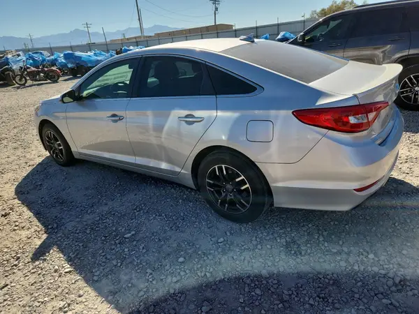 5NPE24AFXGH317047 2016 HYUNDAI SONATA - Image 2