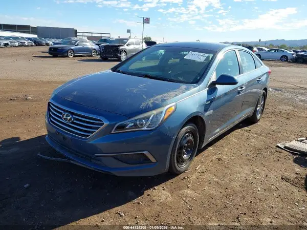 5NPE24AFXGH317307 2016 HYUNDAI SONATA - Image 2