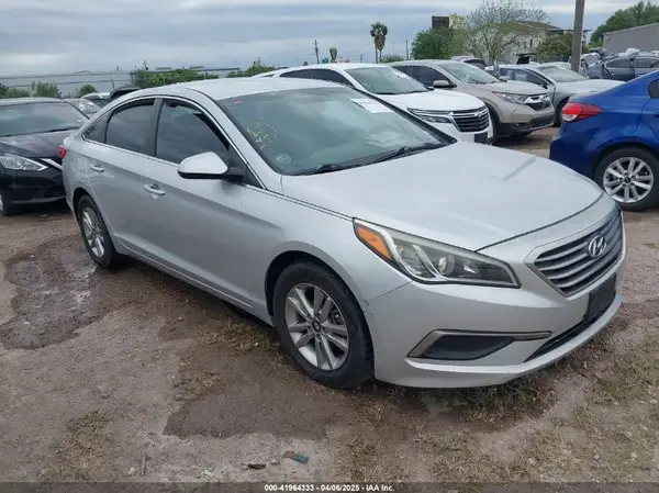 5NPE24AFXGH324497 2016 HYUNDAI SONATA - Image 1