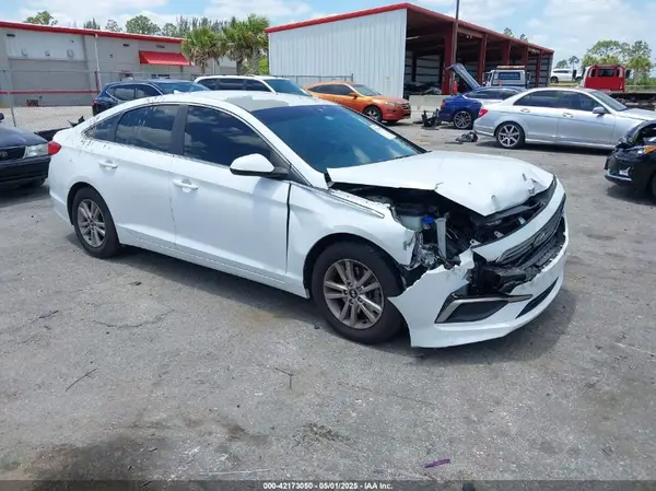 5NPE24AFXGH327870 2016 HYUNDAI SONATA - Image 1
