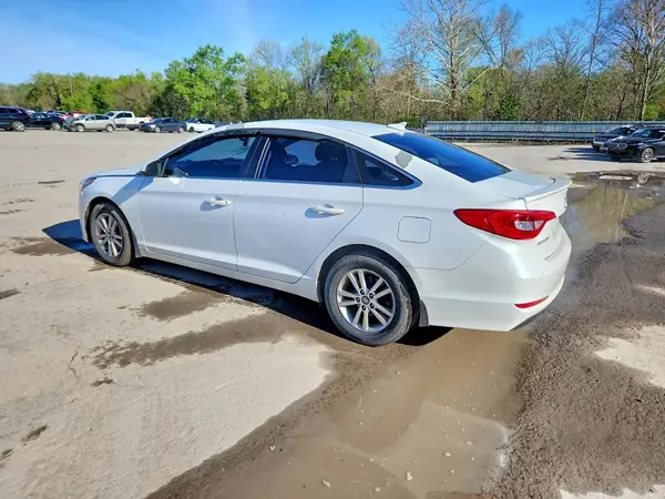 5NPE24AFXGH338013 2016 HYUNDAI SONATA - Image 2