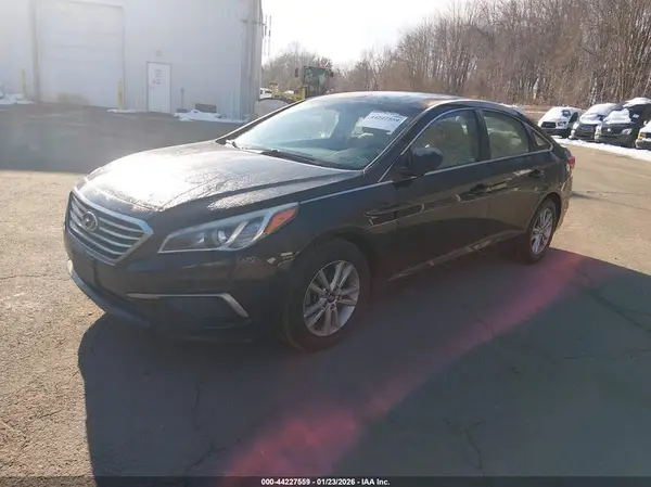 5NPE24AFXGH346807 2016 HYUNDAI SONATA - Image 2