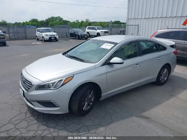 5NPE24AFXGH352025 2016 HYUNDAI SONATA - Image 2