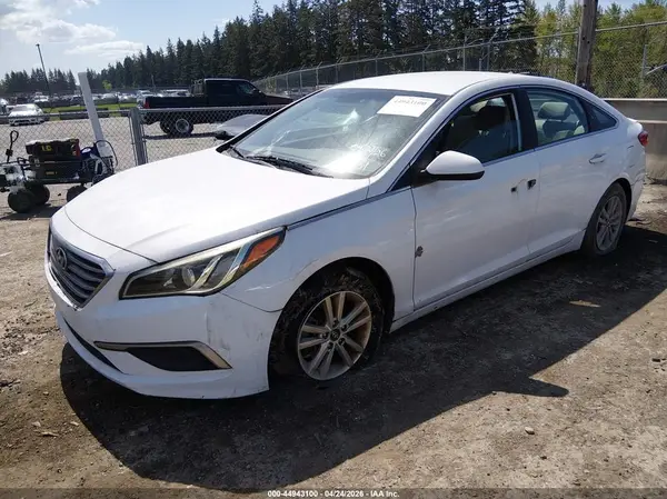 5NPE24AFXGH357581 2016 HYUNDAI SONATA - Image 2