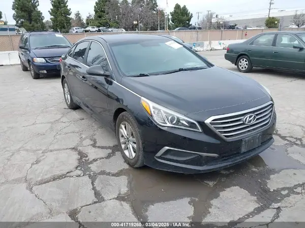 5NPE24AFXGH359931 2016 HYUNDAI SONATA - Image 1