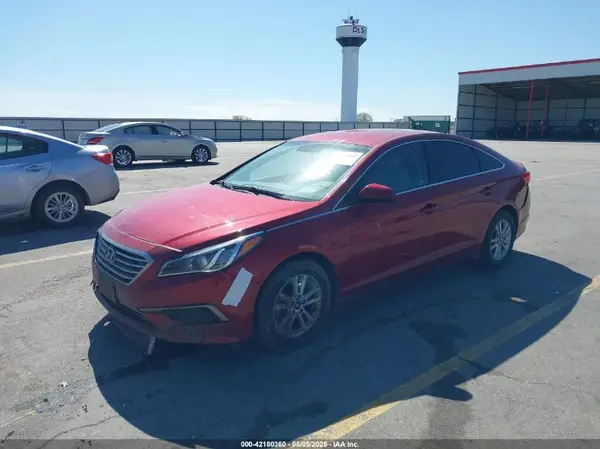 5NPE24AFXGH364577 2016 HYUNDAI SONATA - Image 2