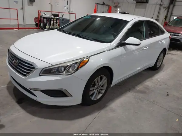 5NPE24AFXGH364644 2016 HYUNDAI SONATA - Image 2