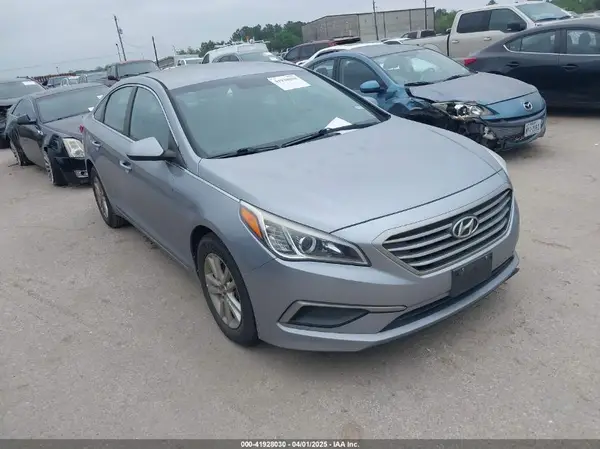 5NPE24AFXGH372467 2016 HYUNDAI SONATA - Image 1