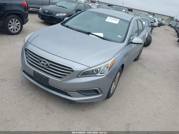 5NPE24AFXGH372467 2016 HYUNDAI SONATA - Image 2