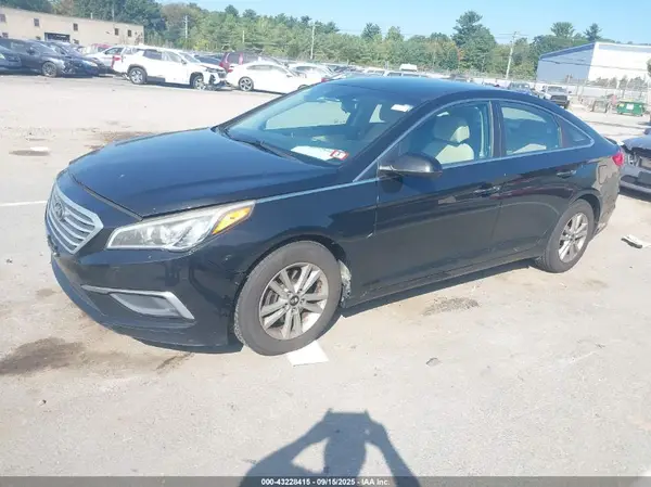 5NPE24AFXGH379791 2016 HYUNDAI SONATA - Image 2