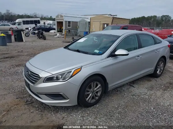5NPE24AFXGH380505 2016 HYUNDAI SONATA - Image 2