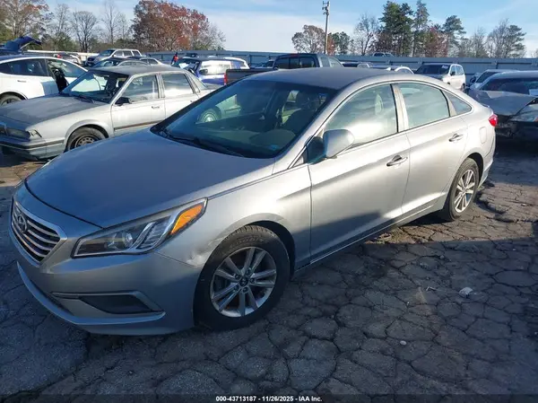 5NPE24AFXGH386594 2016 HYUNDAI SONATA - Image 2