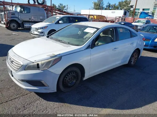 5NPE24AFXGH388720 2016 HYUNDAI SONATA - Image 2