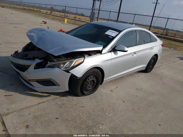 5NPE24AFXGH389320 2016 HYUNDAI SONATA - Image 2
