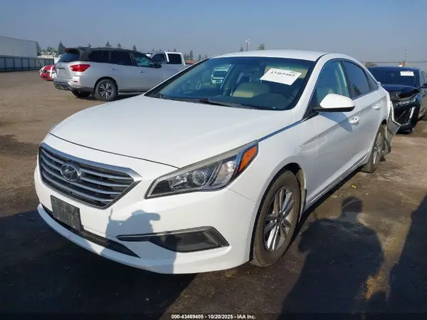 5NPE24AFXGH402261 2016 HYUNDAI SONATA - Image 2