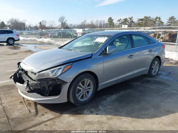 5NPE24AFXGH419075 2016 HYUNDAI SONATA - Image 2