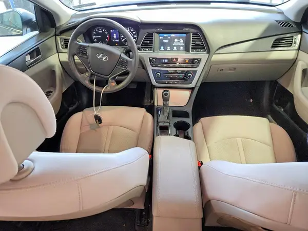 5NPE24AFXHH438002 2017 HYUNDAI SONATA - Image 8