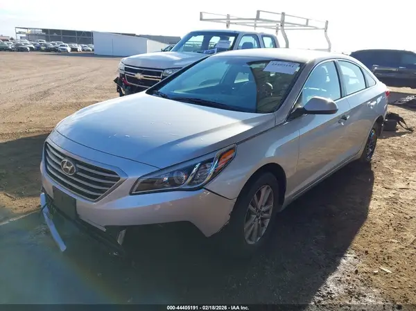 5NPE24AFXHH440879 2017 HYUNDAI SONATA - Image 2