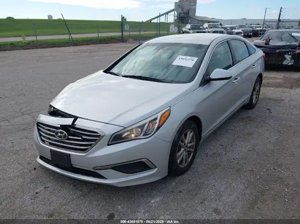 5NPE24AFXHH441837 2017 HYUNDAI SONATA - Image 2