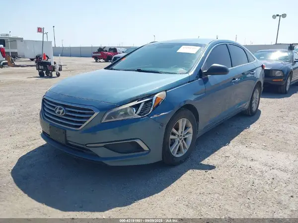 5NPE24AFXHH442843 2017 HYUNDAI SONATA - Image 2