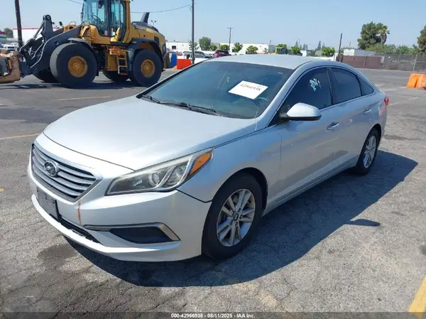 5NPE24AFXHH443264 2017 HYUNDAI SONATA - Image 2