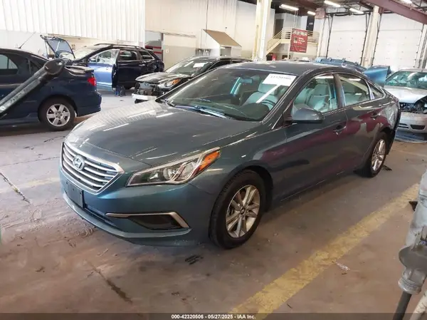 5NPE24AFXHH443443 2017 HYUNDAI SONATA - Image 2