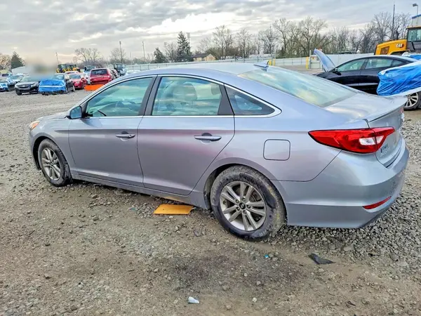 5NPE24AFXHH445662 2017 HYUNDAI SONATA - Image 2