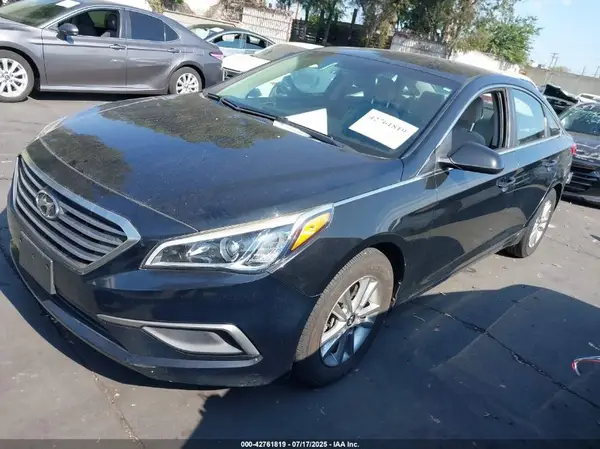 5NPE24AFXHH446570 2017 HYUNDAI SONATA - Image 2