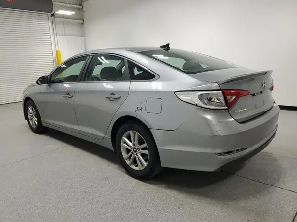 5NPE24AFXHH447945 2017 HYUNDAI SONATA - Image 2