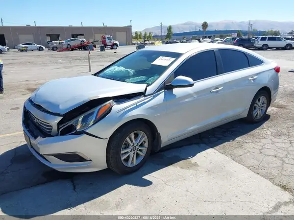 5NPE24AFXHH455754 2017 HYUNDAI SONATA - Image 2