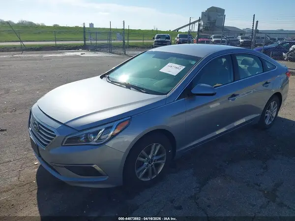 5NPE24AFXHH456211 2017 HYUNDAI SONATA - Image 2