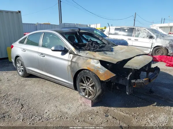 5NPE24AFXHH458959 2017 HYUNDAI SONATA - Image 1