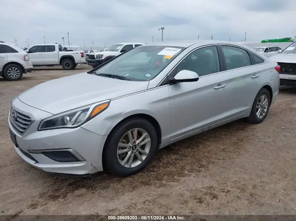 5NPE24AFXHH461361 2017 HYUNDAI SONATA - Image 2