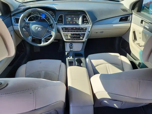 5NPE24AFXHH464597 2017 HYUNDAI SONATA - Image 8