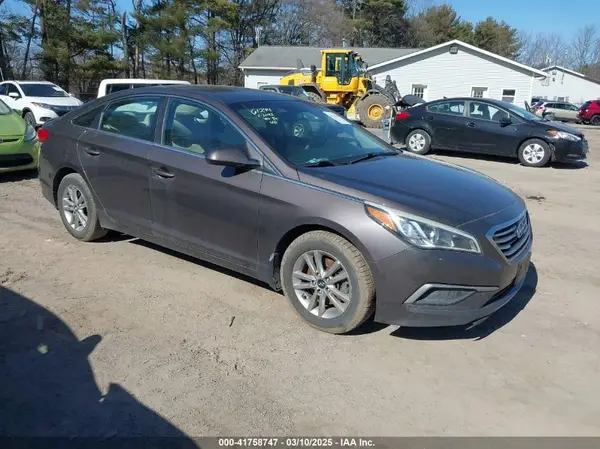 5NPE24AFXHH479004 2017 HYUNDAI SONATA - Image 1