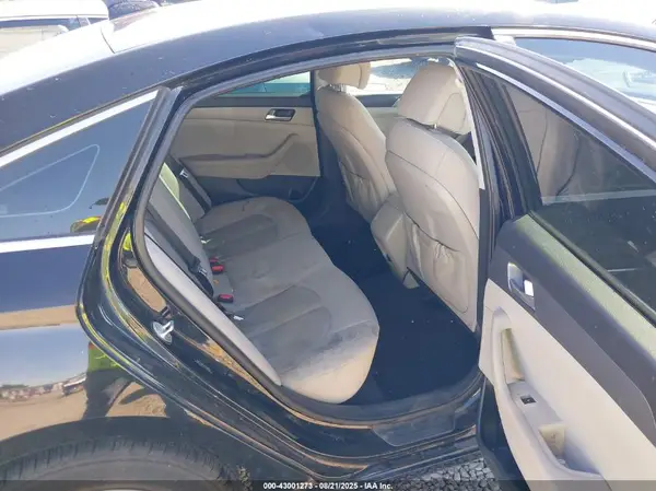 5NPE24AFXHH480850 2017 HYUNDAI SONATA - Image 8