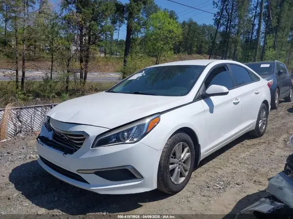 5NPE24AFXHH481349 2017 HYUNDAI SONATA - Image 2