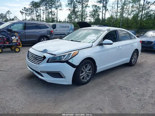5NPE24AFXHH487345 2017 HYUNDAI SONATA - Image 2