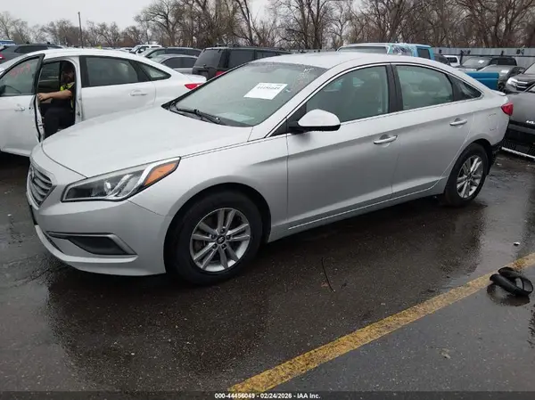 5NPE24AFXHH489158 2017 HYUNDAI SONATA - Image 2