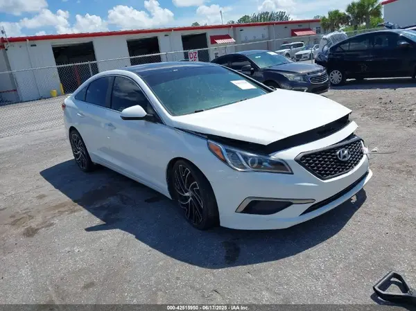 5NPE24AFXHH495123 2017 HYUNDAI SONATA - Image 1