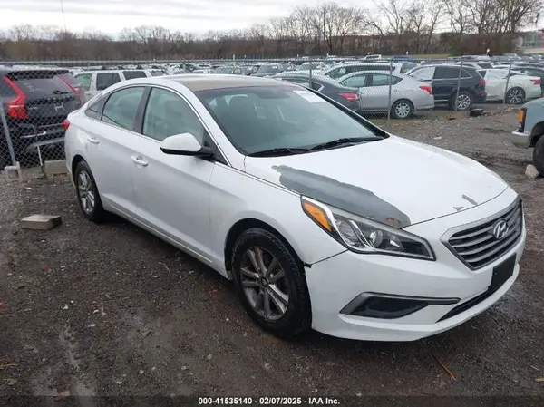 5NPE24AFXHH502166 2017 HYUNDAI SONATA - Image 1