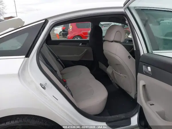 5NPE24AFXHH502166 2017 HYUNDAI SONATA - Image 8