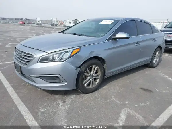 5NPE24AFXHH504161 2017 HYUNDAI SONATA - Image 2